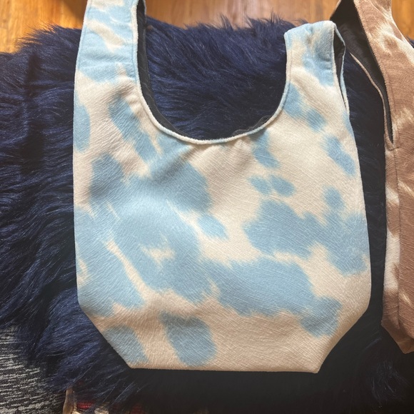 Blue suede Carlton yaito knot bag - Picture 2 of 3